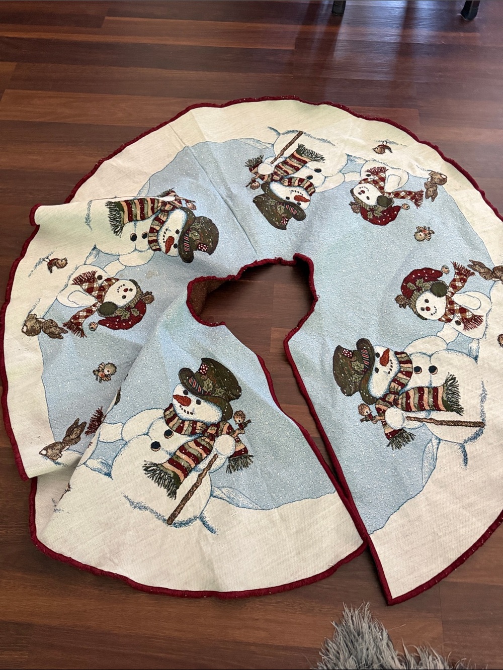 Holiday Snowman Tree Skirt in Red and White - Picture 1 of 1
